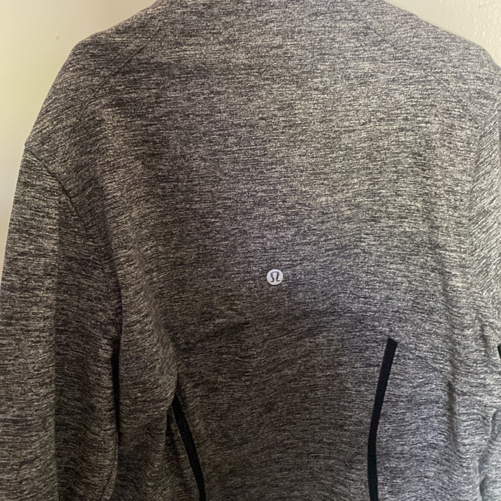 Lululemon Define Jacket - Picture 4 of 4